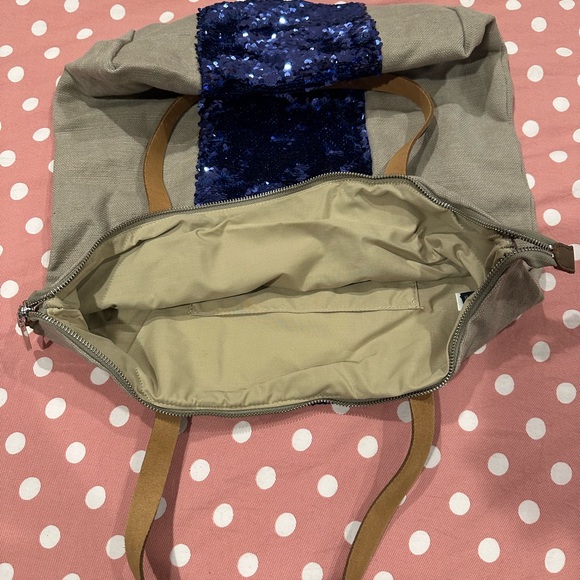 GAP Vintage brand new sequin blue stripe beige shoulder bag; zipper; super cute! - Picture 4 of 9